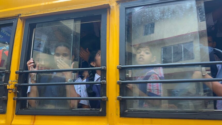 Overcrowded Bal Rath Bus in Curchorem Endangers Students’ Lives Amid Poor Road Conditions 1 Overcrowded Bal Rath Bus in Curchorem Endangers Students’ Lives Amid Poor Road Conditions
