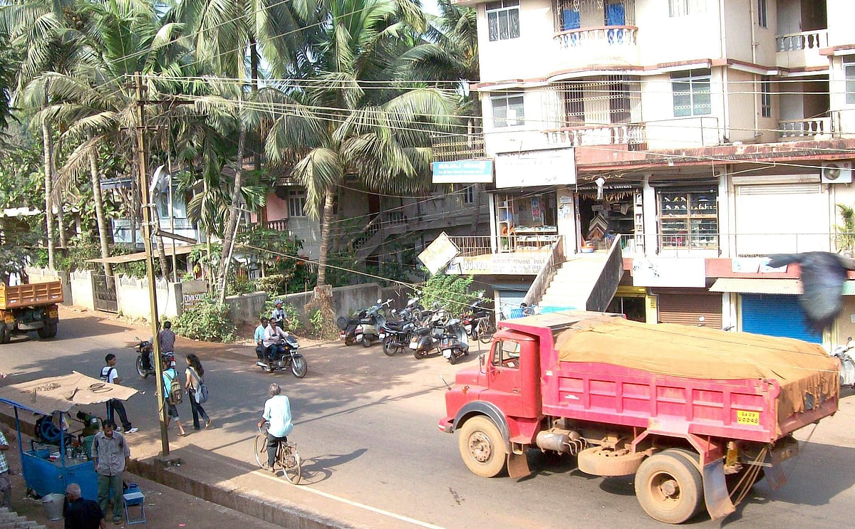 Overloaded mining truck that was proceeding towards the mining site was sent by the RTO.