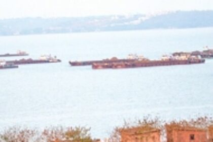 Owners worry over keeping barges loaded