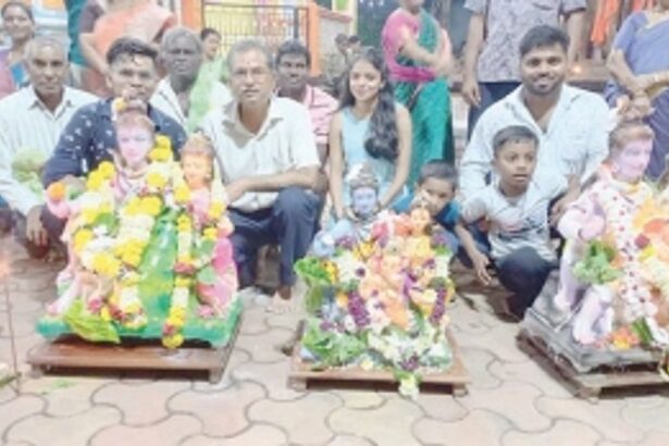 Oxel Chodankars worship Shankar-Parvati during Chaturthi