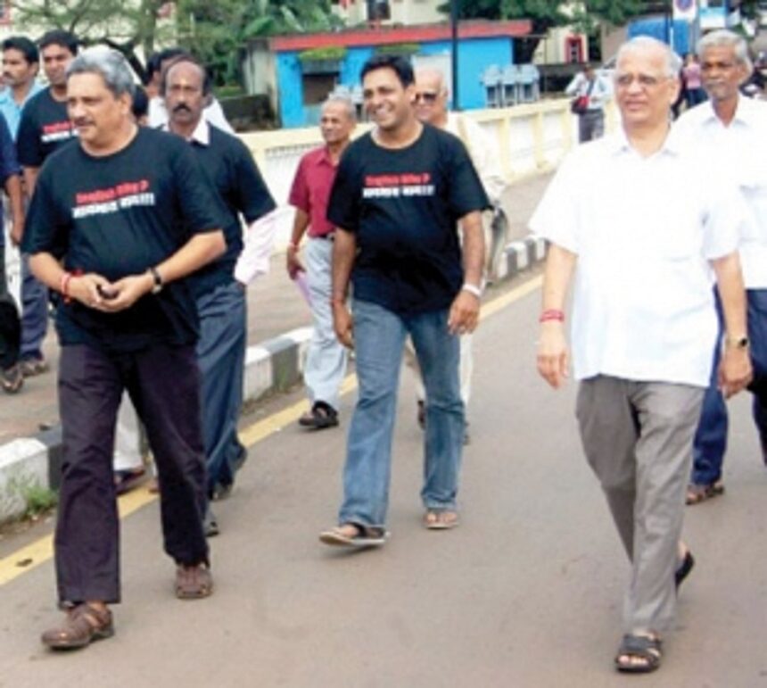 PARI-WAR as Velingkar and Parrikar break their SANGH 1 PARI-WAR as Velingkar and Parrikar break their SANGH