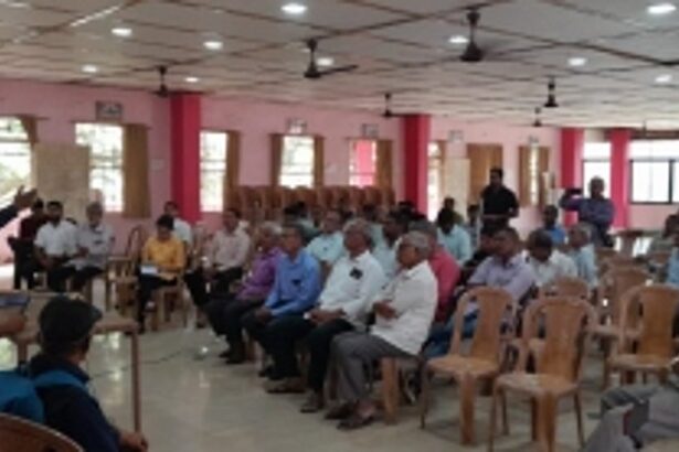 PERNEM FARMERS STAGE WALKOUT OVER MISMANAGEMENT OF MEETING ON AGRICULTURE POLICY