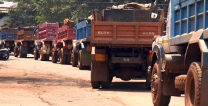 PIL in HC against mining transport in Caurem