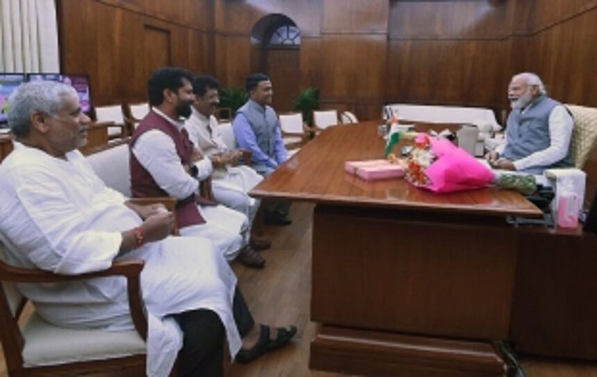 PM Modi meets core state BJP team in Delhi