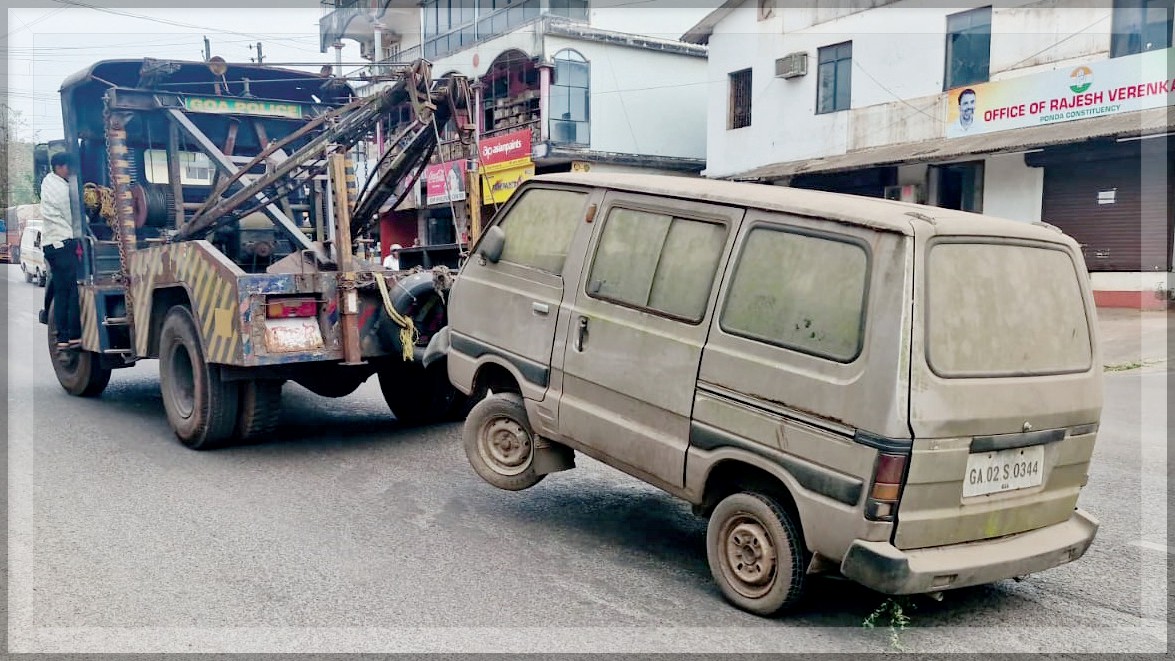 PMC begins clearance of abandoned vehicles