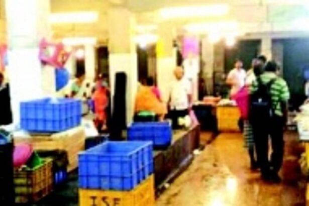 PMC penalises chicken vendors for dumping waste in market nullah