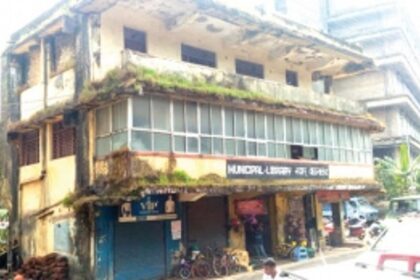 PMC yet to demolish ‘unsafe’ Shastri Hall building