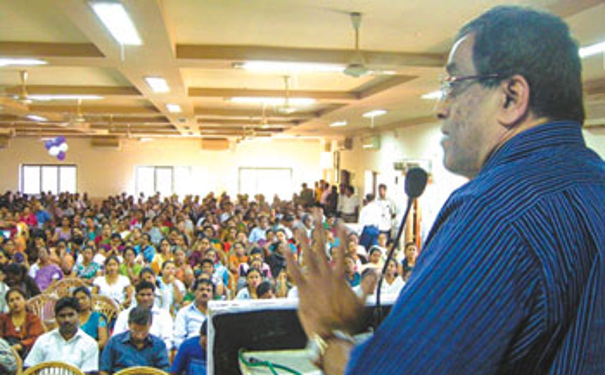 PWD Minister, Sudin Dhavlikar addressing the Nirmal Bharat Abhiyan workshop in Margao