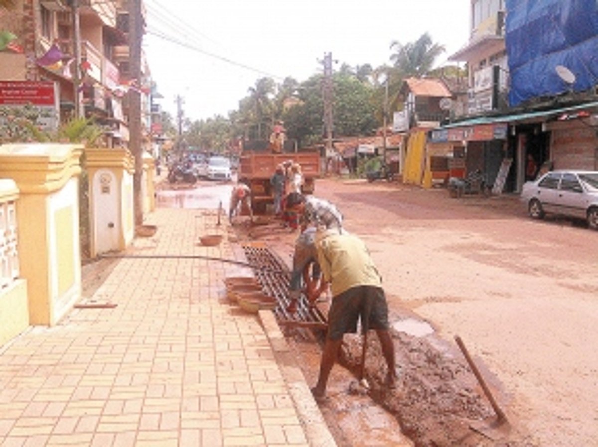 PWD clears water  logging in Calangute