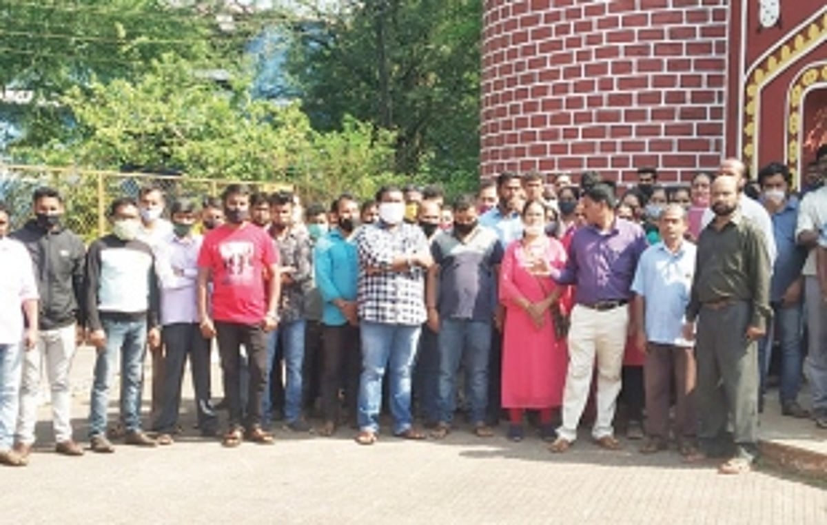 PWD employees hold protest