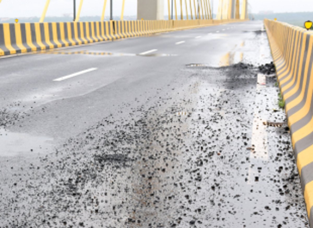PWD inspects Atal Setu, asks L&T to rectify damage