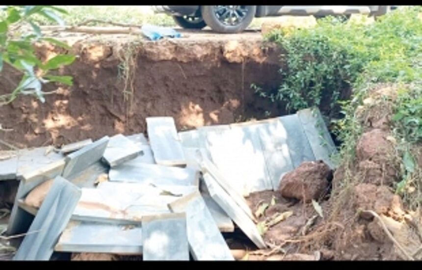 PWD officials inspect damaged culvert at Vargan in Netravali 1 PWD officials inspect damaged culvert at Vargan in Netravali