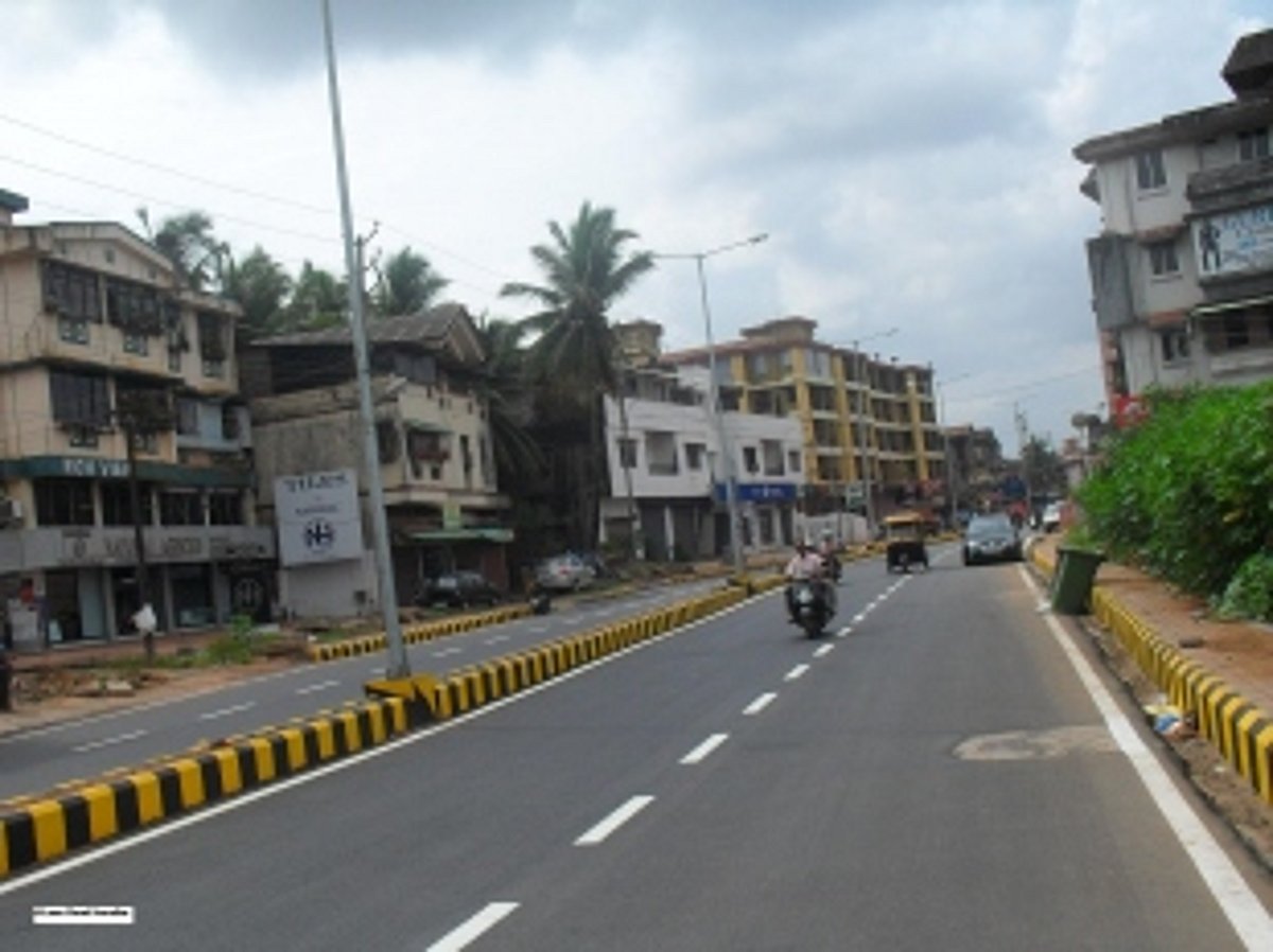 PWD removes road dividers at accident prone zone in Navelim