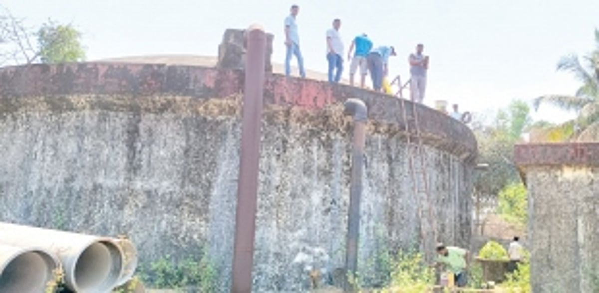 PWD start repair work on water tank at Usgao after warning by locals