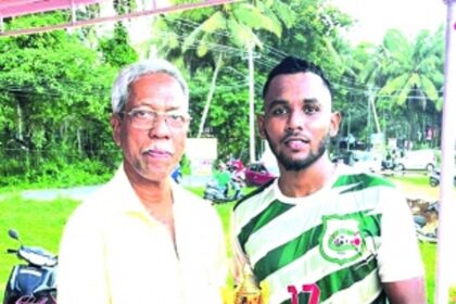 PY Nuvem fight it out to book quarters berth