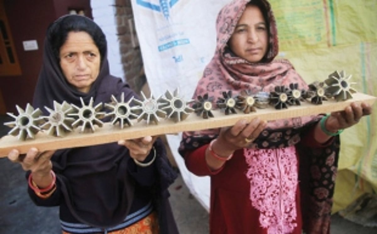Pakistan again violates ceasefire, heavy shelling in Rajouri, Akhnoor