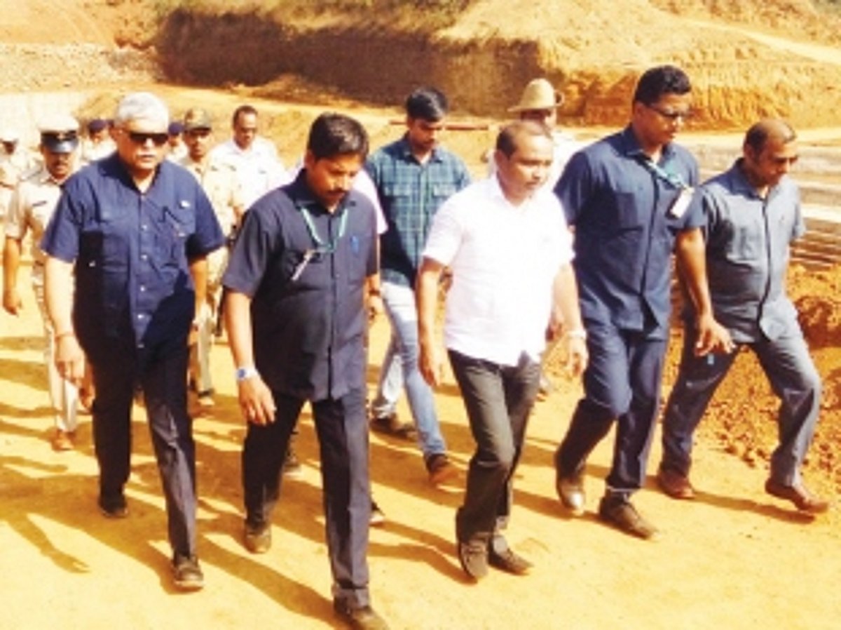 Palyekar warns Karnataka not to play dirty politics