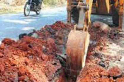 Panch ‘forces’ PWD contractor to abandon  St Cruz road repair work