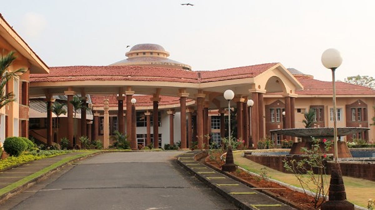 Panchayat Secretaries Overstay Tenure Amid Complaints, Sparking Uproar in Goa Assembly Over Governance Lapses