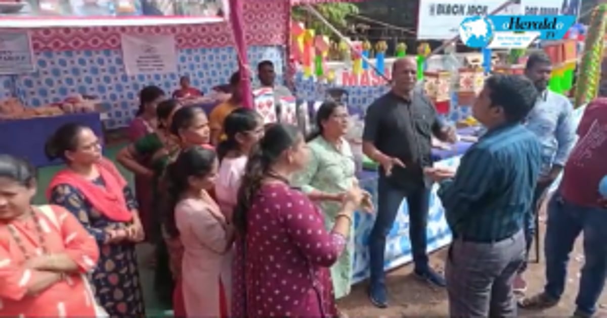 Panchayat asks self help groups to clear stalls, citing that the stalls require an NOC