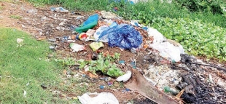 Panchayat must take care of garbage at Sernabatim Beach