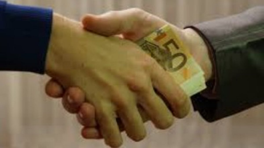Pandurang Madkaikar’s Bribery Claim Raises Corruption Questions and Could Trigger Police Inquiry 1 Pandurang Madkaikar’s Bribery Claim Raises Corruption Questions and Could Trigger Police Inquiry