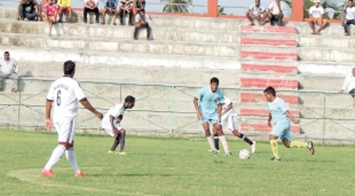 Pango, Sunny strike for Chandor SC