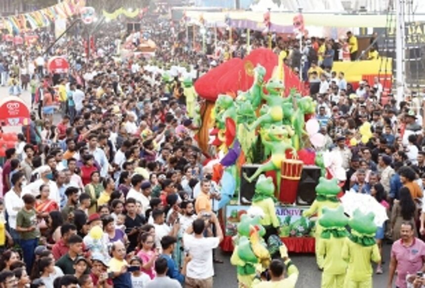 Panjim float parade   kicks off carnival   festivities in Goa