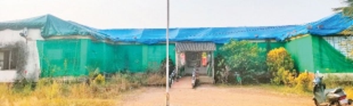 Parents demand repair of  Sal Govt High School