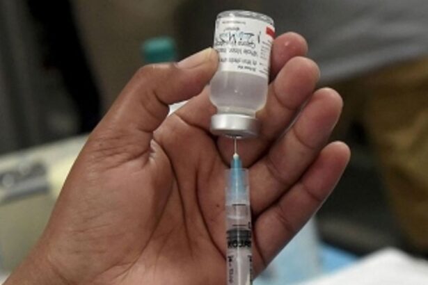 Parents divided over COVID jab for children