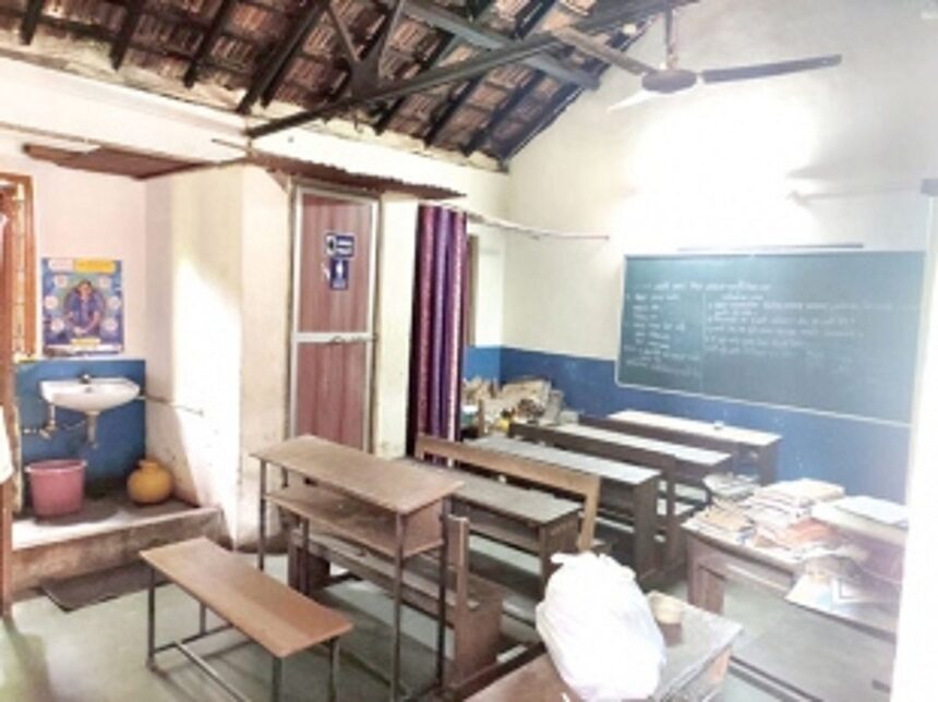 Parents, panch urge govt to repair Kelbay-Curti govt primary school 1 Parents, panch urge govt to repair Kelbay-Curti govt primary school