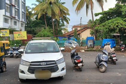 Parking Chaos at Margao KTC Bus Stand as Four-Wheelers Occupy Two-Wheeler Zone