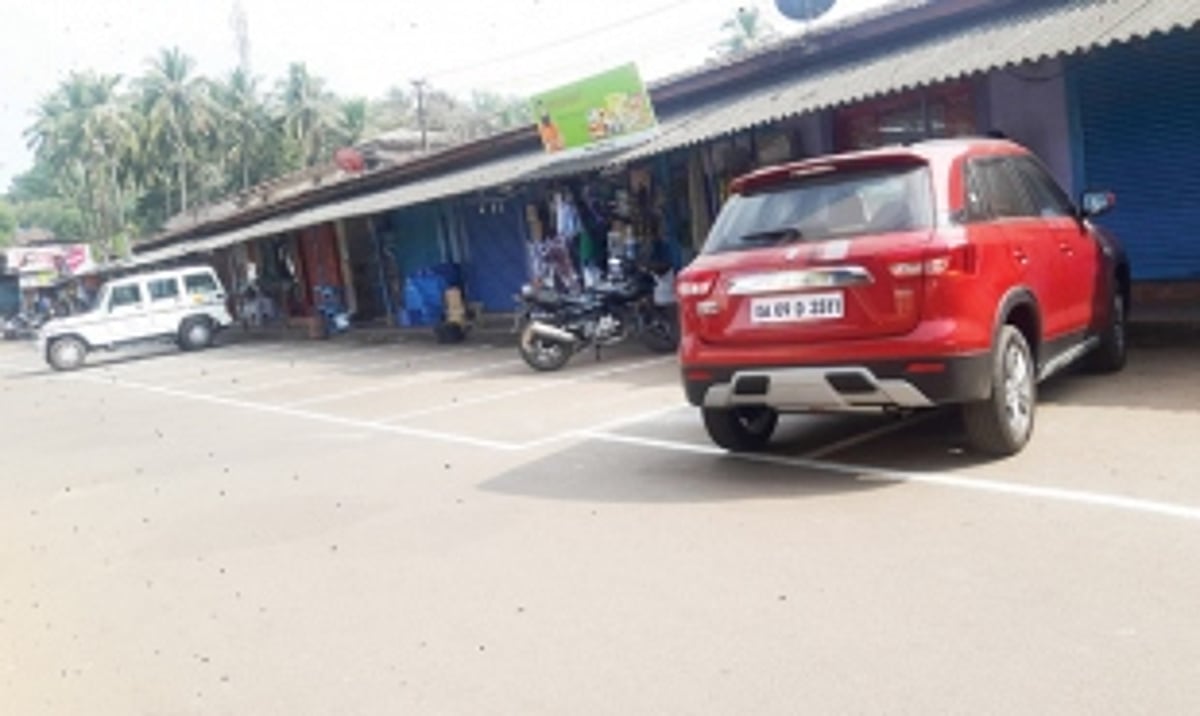 Parking areas demarcated in Sanguem  after Herald highlights haphazard parking