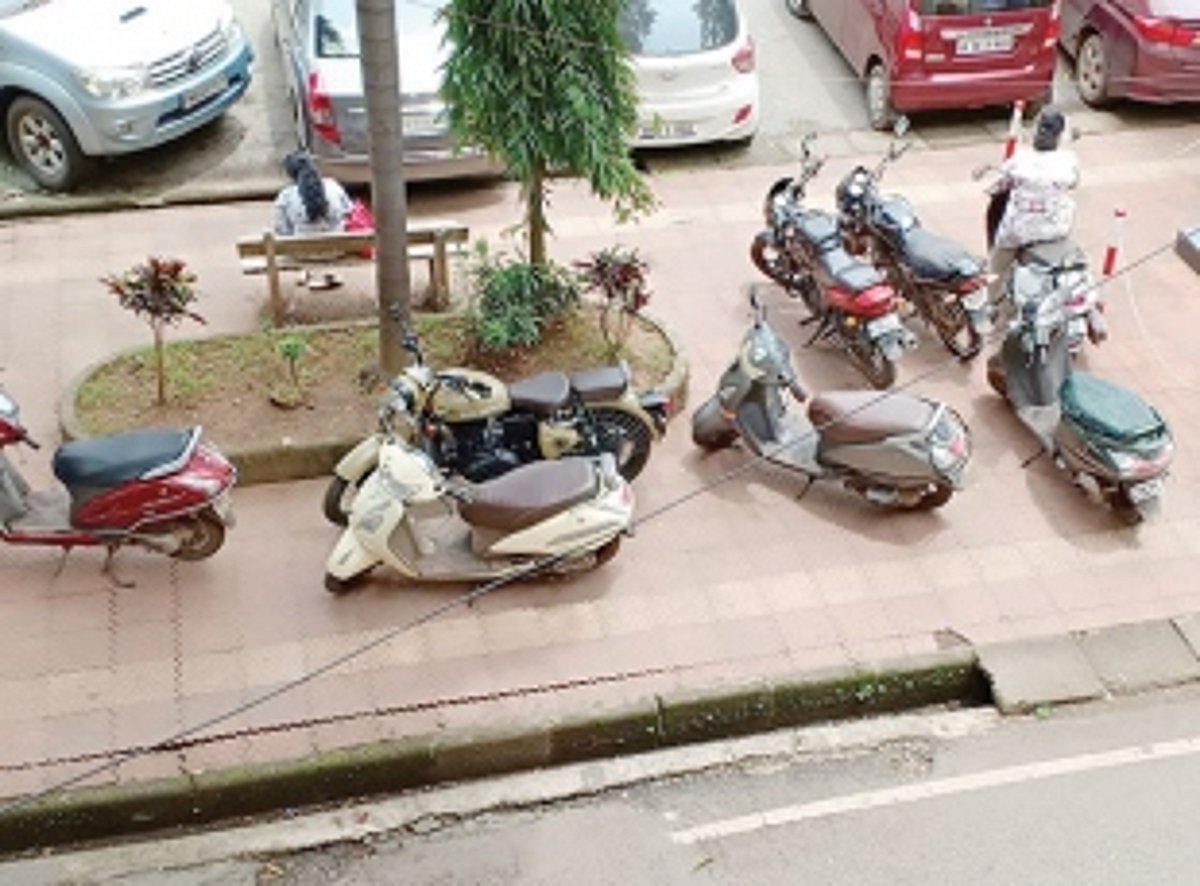 Parking in Vasco is a tight squeeze