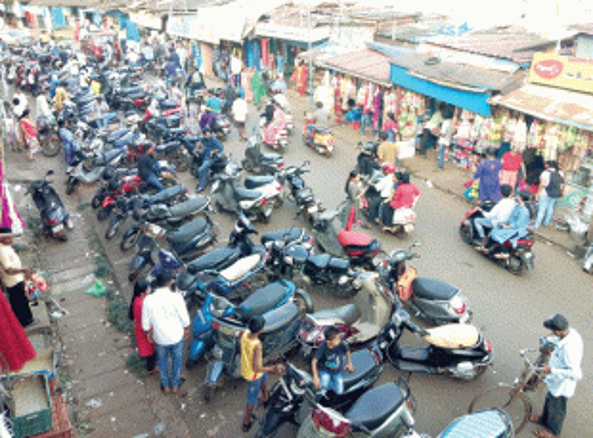 Parking, major problem for citizens in Curchorem town