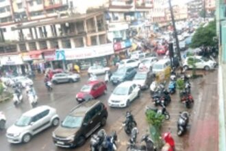 Parking space crunch is causing traffic congestion in Ponda town