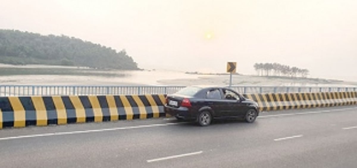 Parrikar sea-side link turning into risky selfie zone