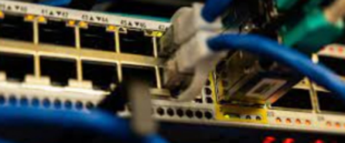 Parsem locals stop work of  laying of Internet cables