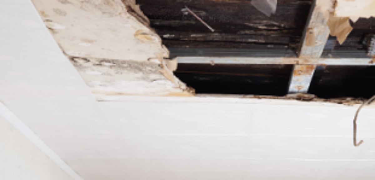 Part of Quepem Dy Collector Office ceiling collapses, injures staff