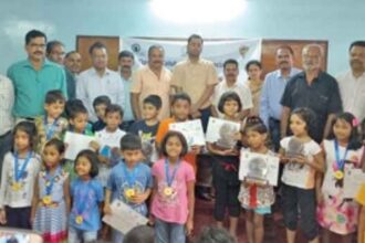 Parth, Girija U-7 chess champions