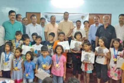 Parth, Girija U-7 chess champions