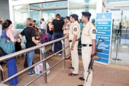 Passengers assault airline staff over flight delay