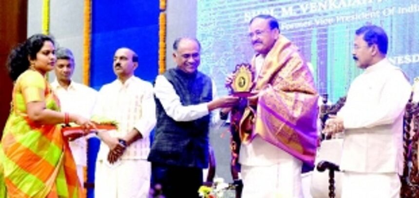 Patel remembered on Foundation Day of eight States and five UTs