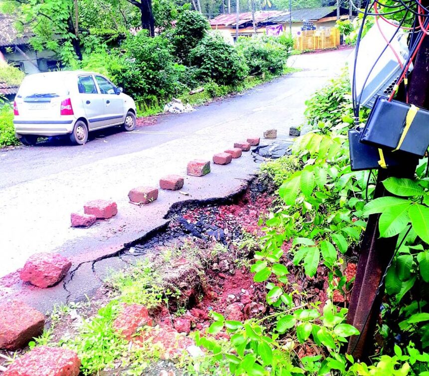 Pathetic state of Duler road 1 Pathetic state of Duler road