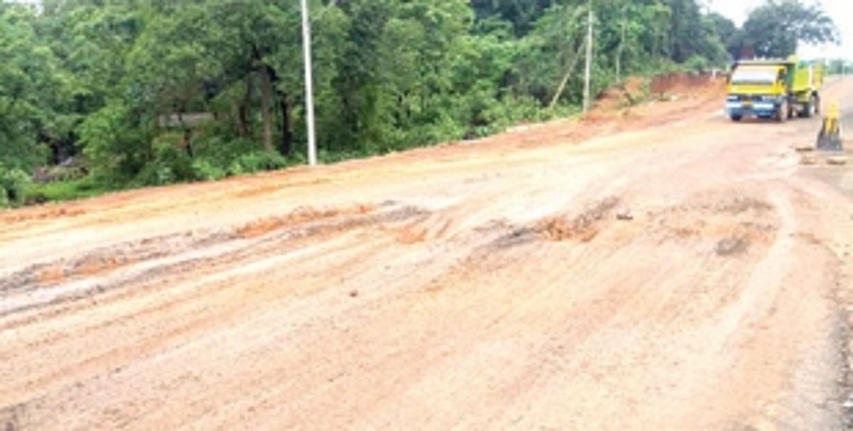 Patradevi to Porascadem highway in bad shape