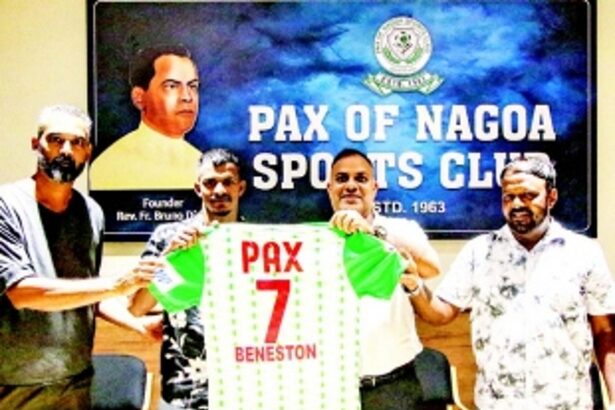 Pax of Nagoa SC sign  local star Beneston
