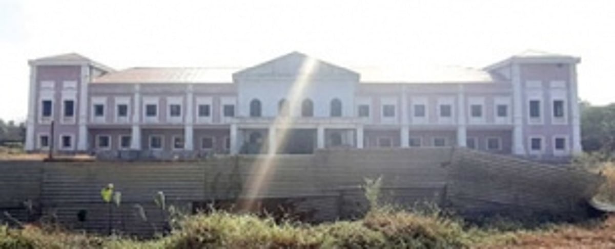 Pednekars waiting for Tuem sub-district hospital