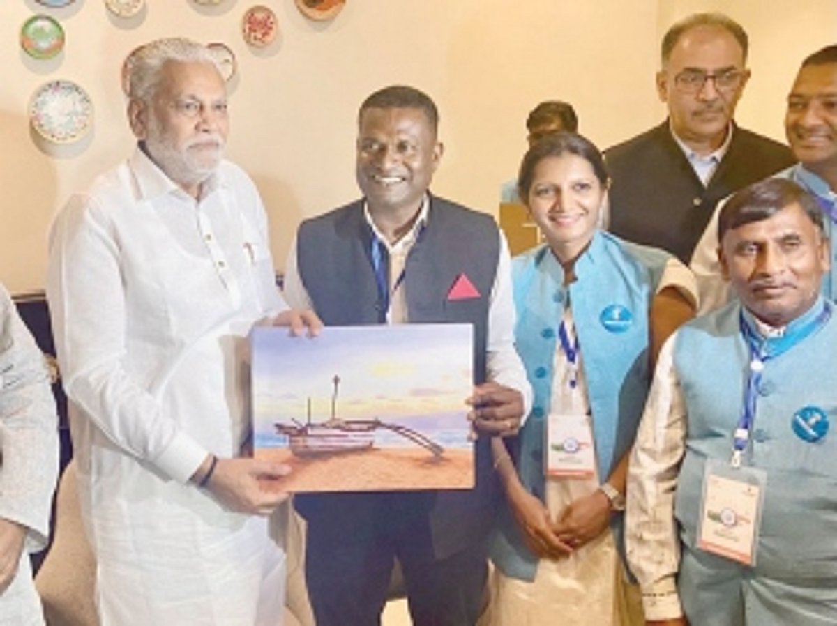 Pele appeals to Union Min to resolve issues of Goan fishermen