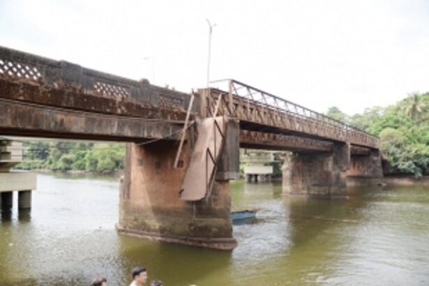 People had gathered to see RESCUE OF YOUTH, say witnesses