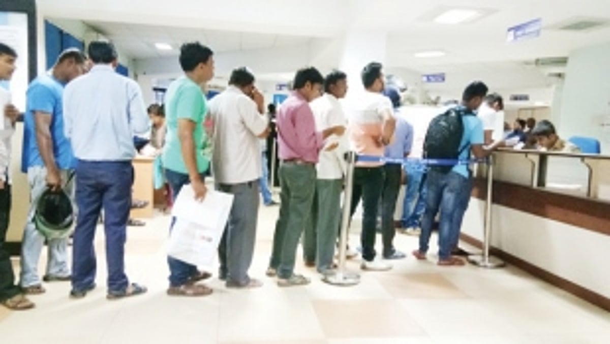 People throng RTOs to register new purchases